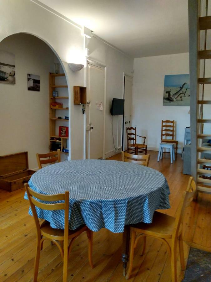 Appartement Au Calme Centre Ville A 2 Pas Du Vieux Marche La Rochelle  Dış mekan fotoğraf