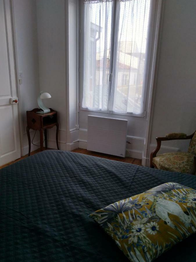 Appartement Au Calme Centre Ville A 2 Pas Du Vieux Marche La Rochelle  Dış mekan fotoğraf