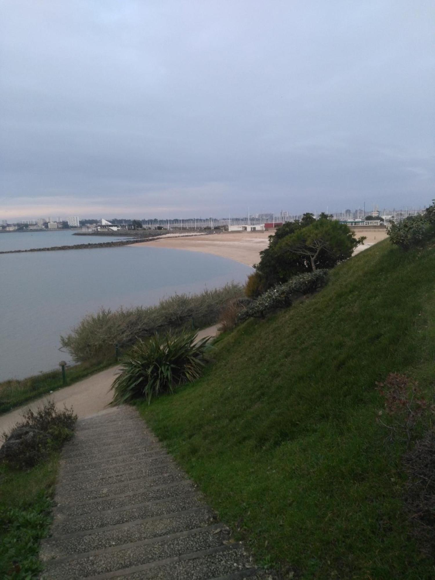 Appartement Au Calme Centre Ville A 2 Pas Du Vieux Marche La Rochelle  Dış mekan fotoğraf