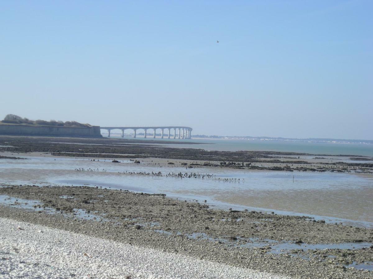 Appartement Au Calme Centre Ville A 2 Pas Du Vieux Marche La Rochelle  Dış mekan fotoğraf