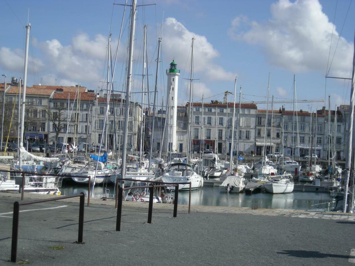 Appartement Au Calme Centre Ville A 2 Pas Du Vieux Marche La Rochelle  Dış mekan fotoğraf